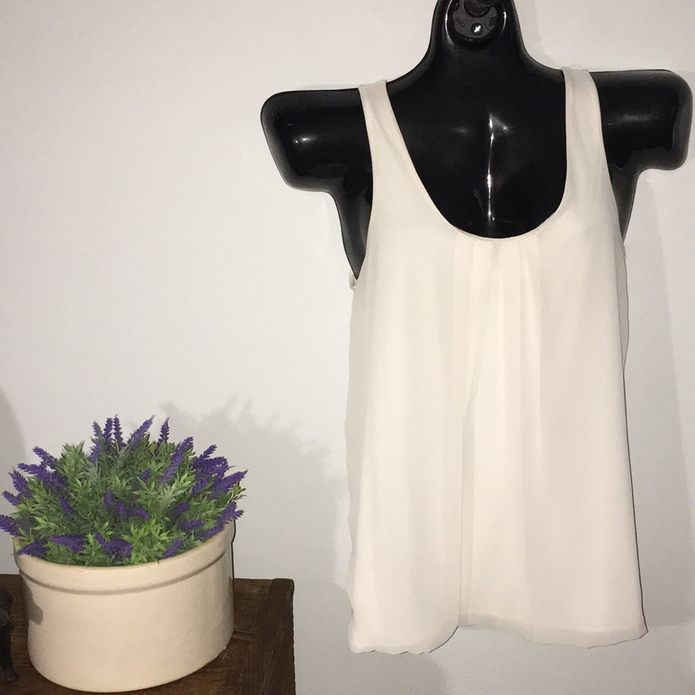 Express cream chiffon tank // medium, cotton back